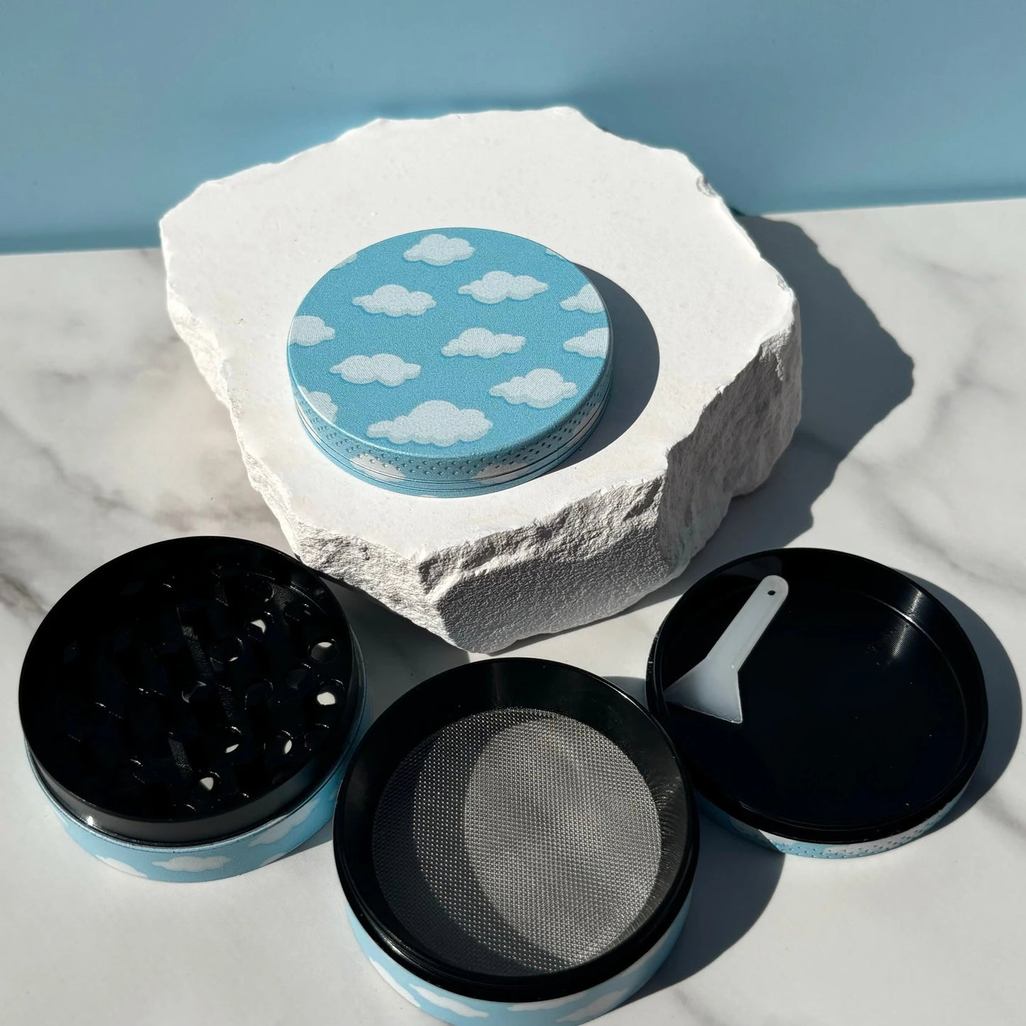 1/2Pack Blue Sky and Cloud Rolling Tray and Herb Grinder